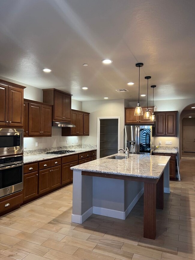 Foto del edificio - Charming 3 bedroom 2 bathroom with an office, located in Quail Run