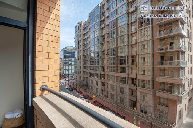 Building Photo - 401 Massachusetts Ave NW
