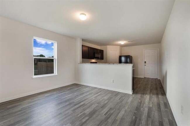 Building Photo - 1603 Linda Ln