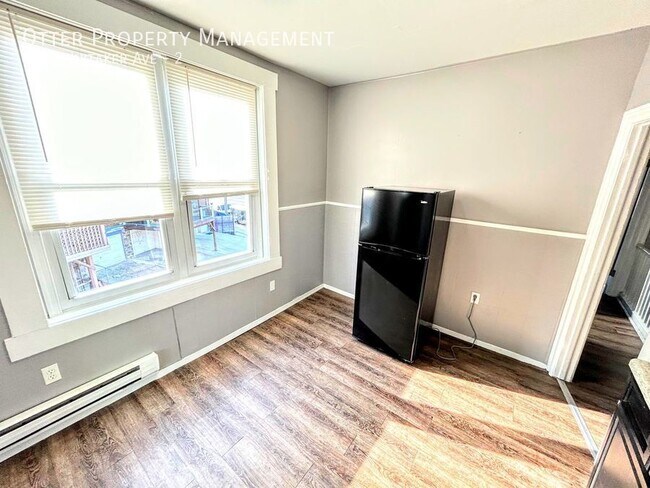 Foto del edificio - 2BR/1BA Light-filled Apt near Shopping & A...