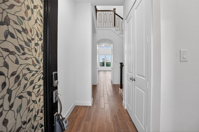 Building Photo - 16607 Lake Austin St