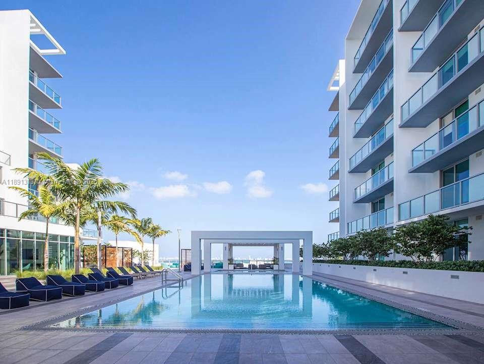 Foto del edificio - 3900 Biscayne Blvd