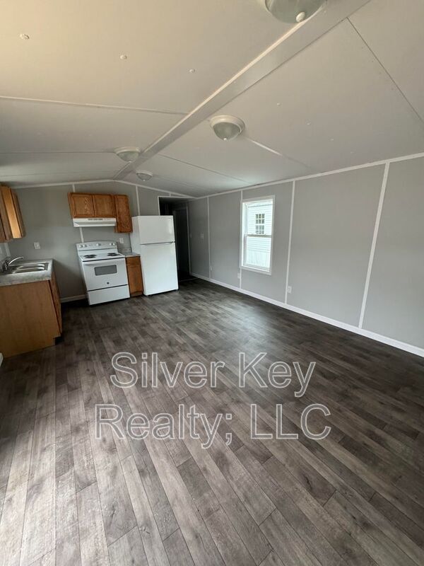 1004 S Jackson St, Athens, TN 37303 House Rental in Athens, TN