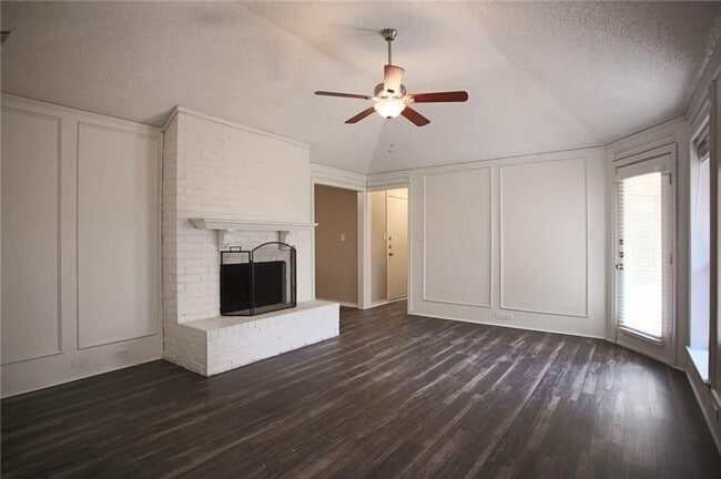 Photo - Spacious 3 Bedroom House in Carrollton!
