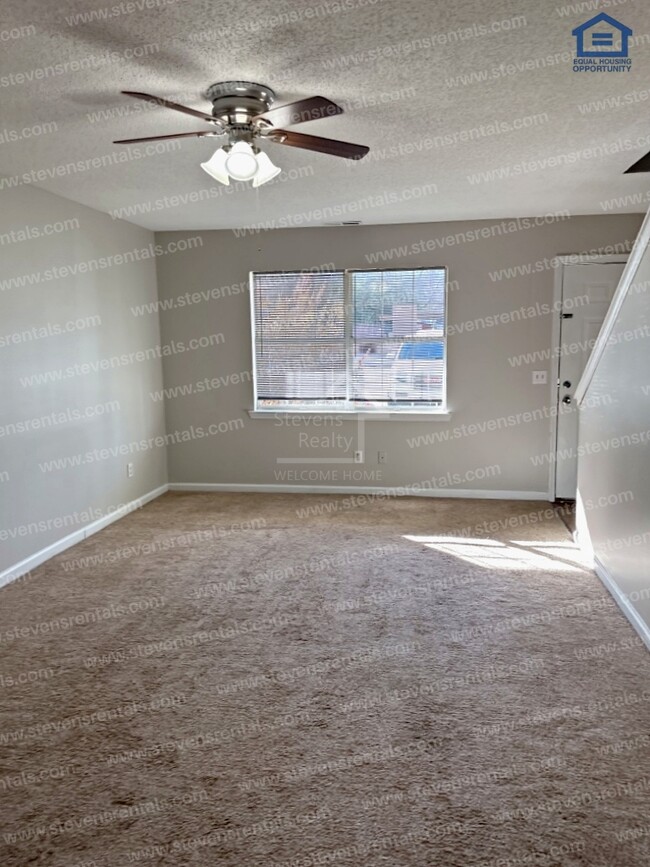 Building Photo - A Feel Good Home