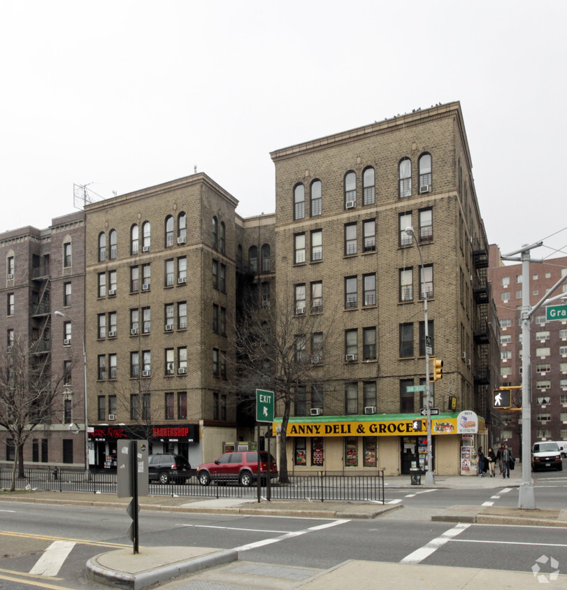 Foto principal - 2075 Grand Concourse