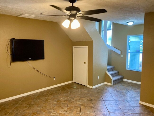 Building Photo - Pelican Cove Condo