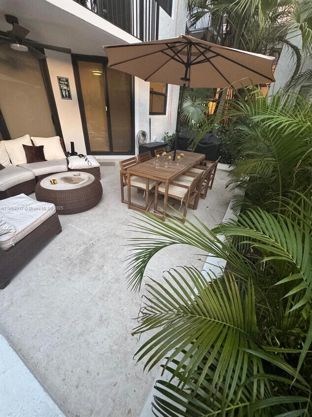 Foto principal - 55 Ocean Ln Dr