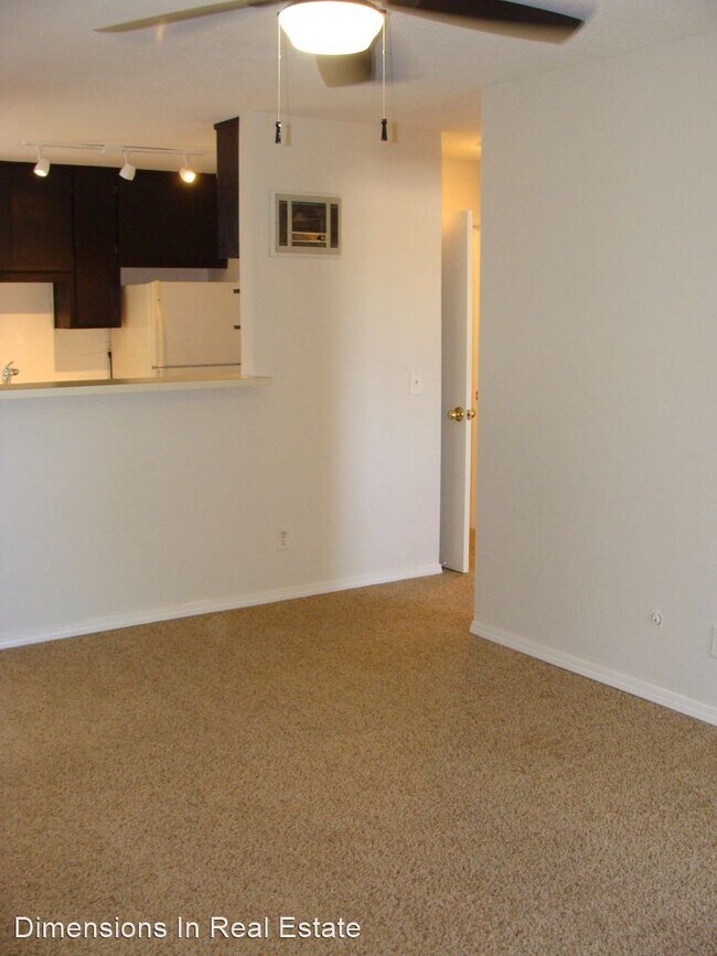 Foto del edificio - 1 br, 1 bath House - 12728 Lakeshore Dr. #D