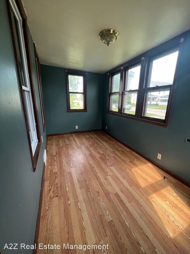Foto del edificio - 2 br, 1 bath House - 217 2nd Ave