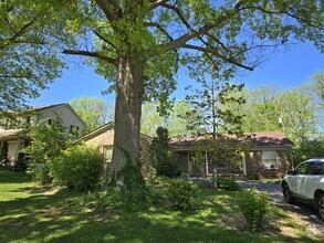 Building Photo - 161 Milwood Dr