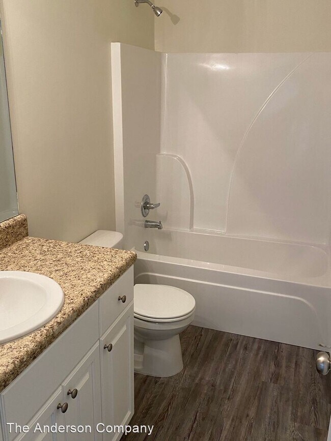 Building Photo - 3 br, 2 bath House - 122 Twelve Oaks Ct