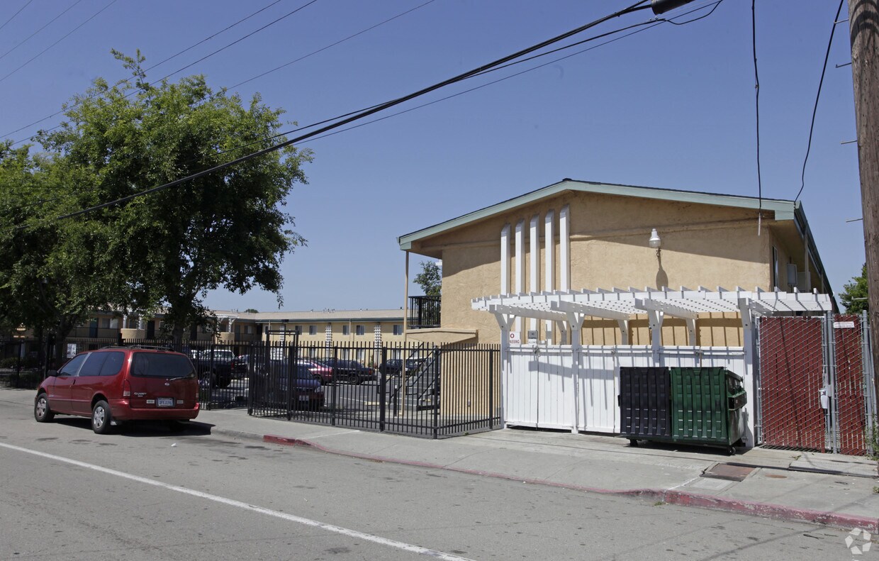 Building Photo - The Manzanita