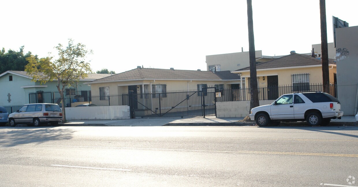 Foto del edificio - 6515 Avalon Blvd