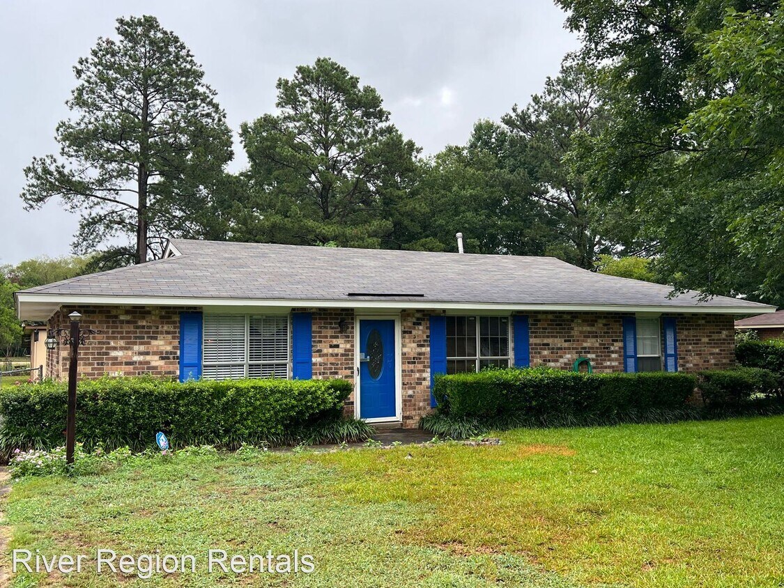 3 br, 1.5 bath House 2850 Branchway Road House Rental in Millbrook