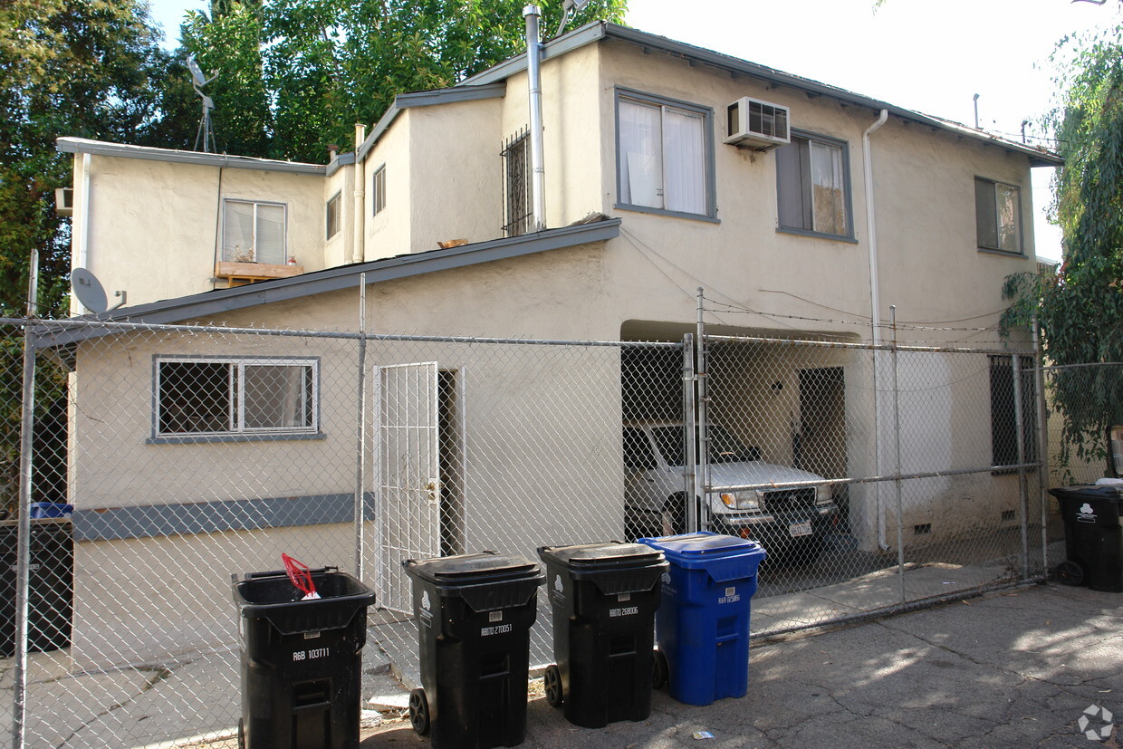 Building Photo - 10822 Ventura Blvd