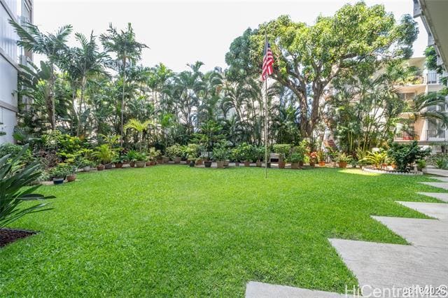 Building Photo - 1617 Ke’eaumoku St