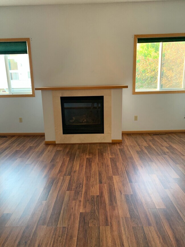 Foto del edificio - 1018 108th Ln NW