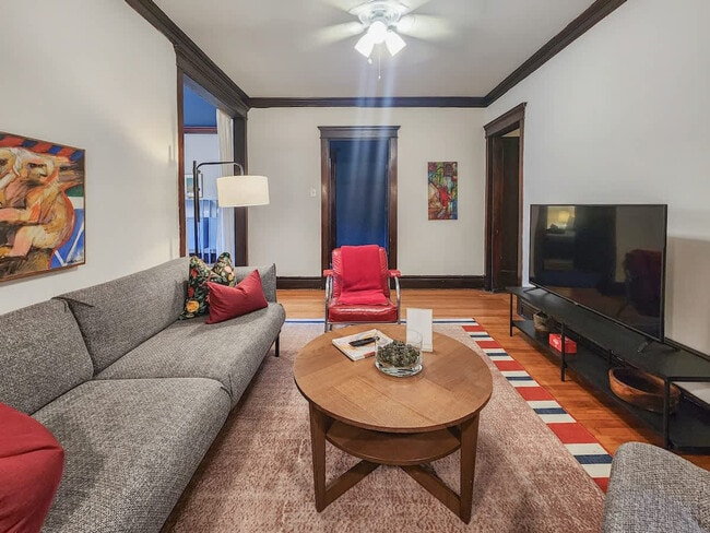 Foto del edificio - 3759 N Wayne Ave