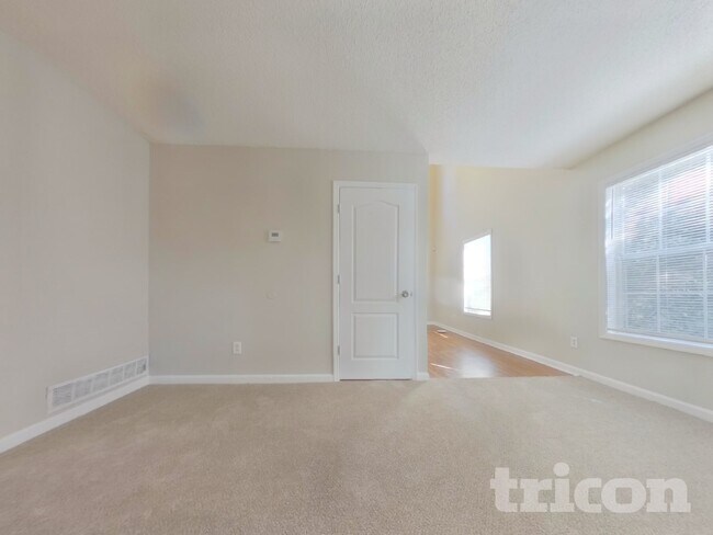 Foto del edificio - 2901 Pavia Cir