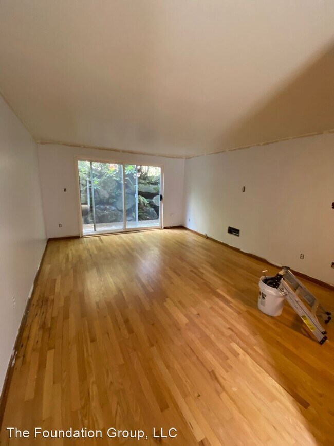 Foto del edificio - 100 E Boston St