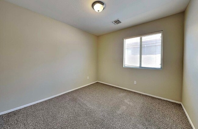 Foto del edificio - 3319 W Sunland Ave