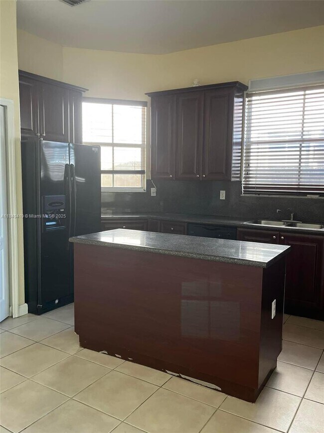 Foto del edificio - 18375 NW 88th Pl