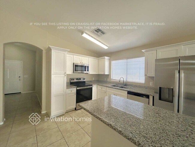 Foto del edificio - 6038 W Illini St