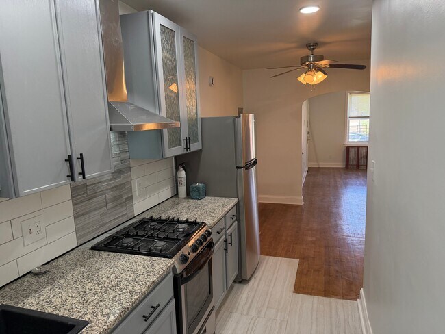 Foto del edificio - 1321 Bryant St NE