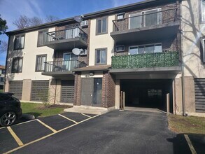 Building Photo - 1667 Kiowa Cir