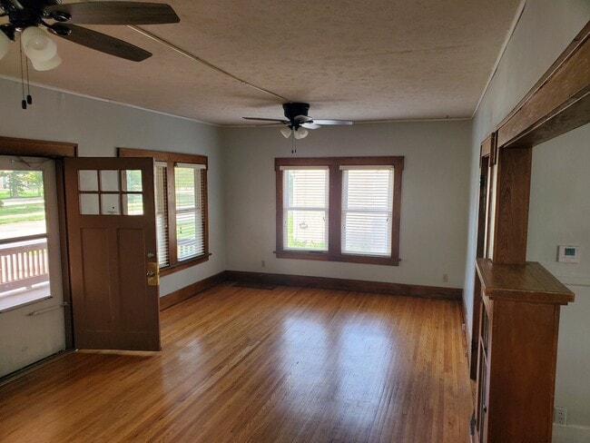 Building Photo - 3905 Holdrege St