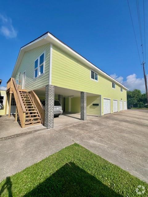 Building Photo - 2305 55th St