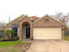 Building Photo - 14645 Montoro Dr