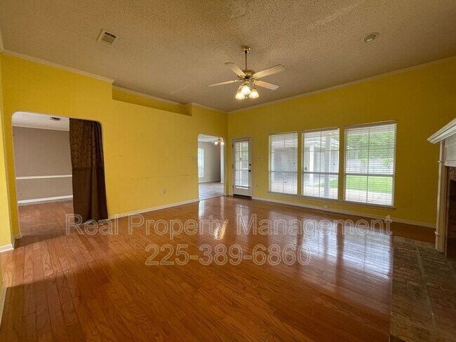 Building Photo - 13043 Carrington Pl Ave