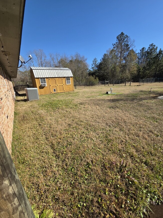 Foto del edificio - 121 County Rd 637