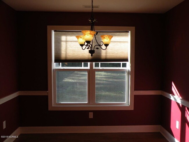 Building Photo - 213 Pecan Grove Ct