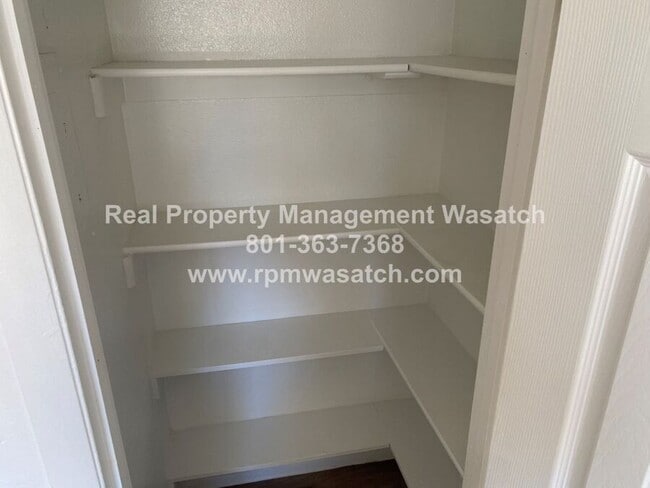 Building Photo - 671 Candlelite Ln