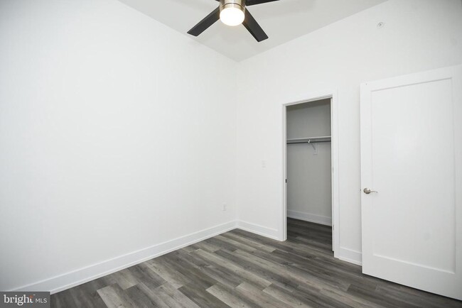 Building Photo - 6164 Ridge Ave