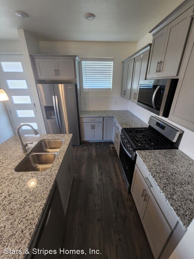 Foto del edificio - 3 br, 2.5 bath House - 21863 E. 8th Avenue