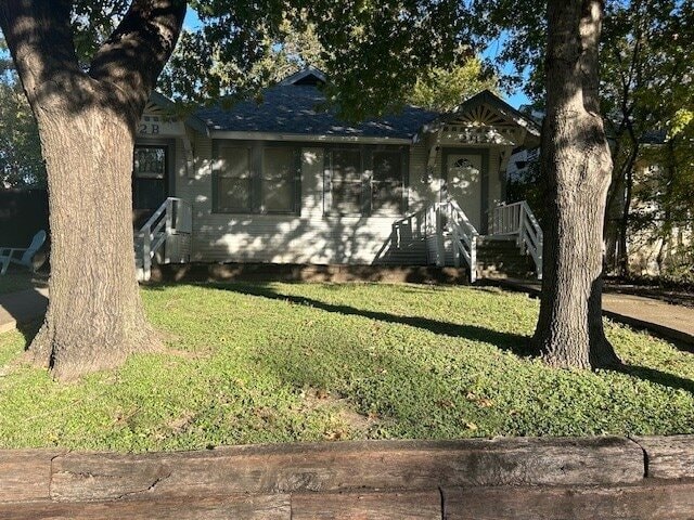 Photo - 2112 McMillan Ave Apartment