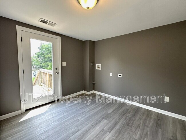 Foto del edificio - 4559 Salem Bottom Rd