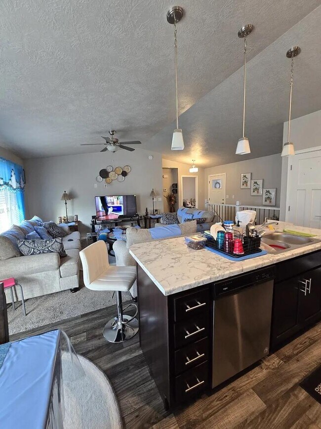 Foto del edificio - 6613 W 5th St