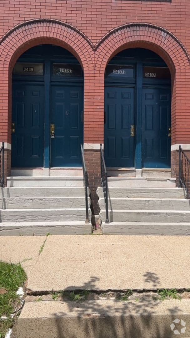 Building Photo - 3437-3439-3439 Dunnica Ave