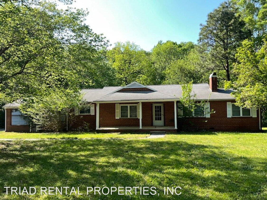 Primary Photo - 3 br, 1 bath House - 7230 UNION GROVE CHUR...