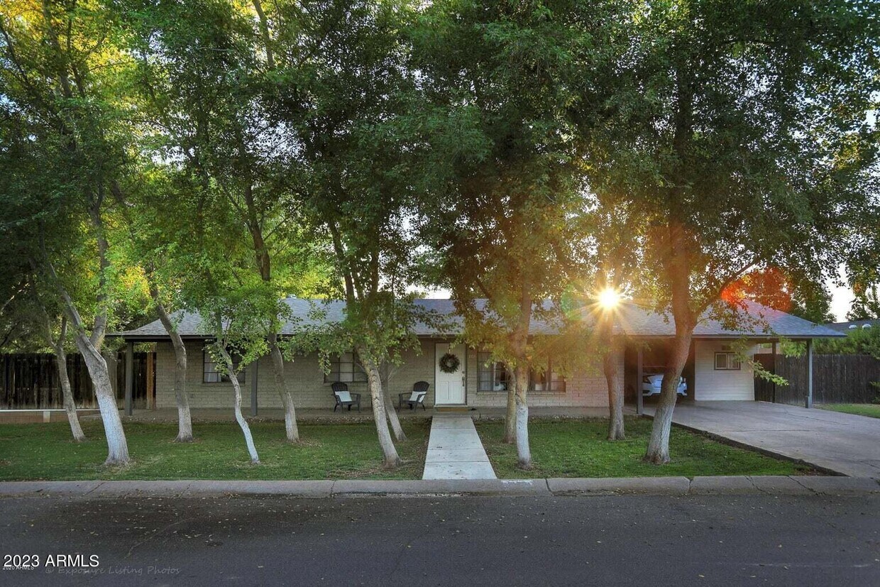 Primary Photo - 1428 S Oakley Pl