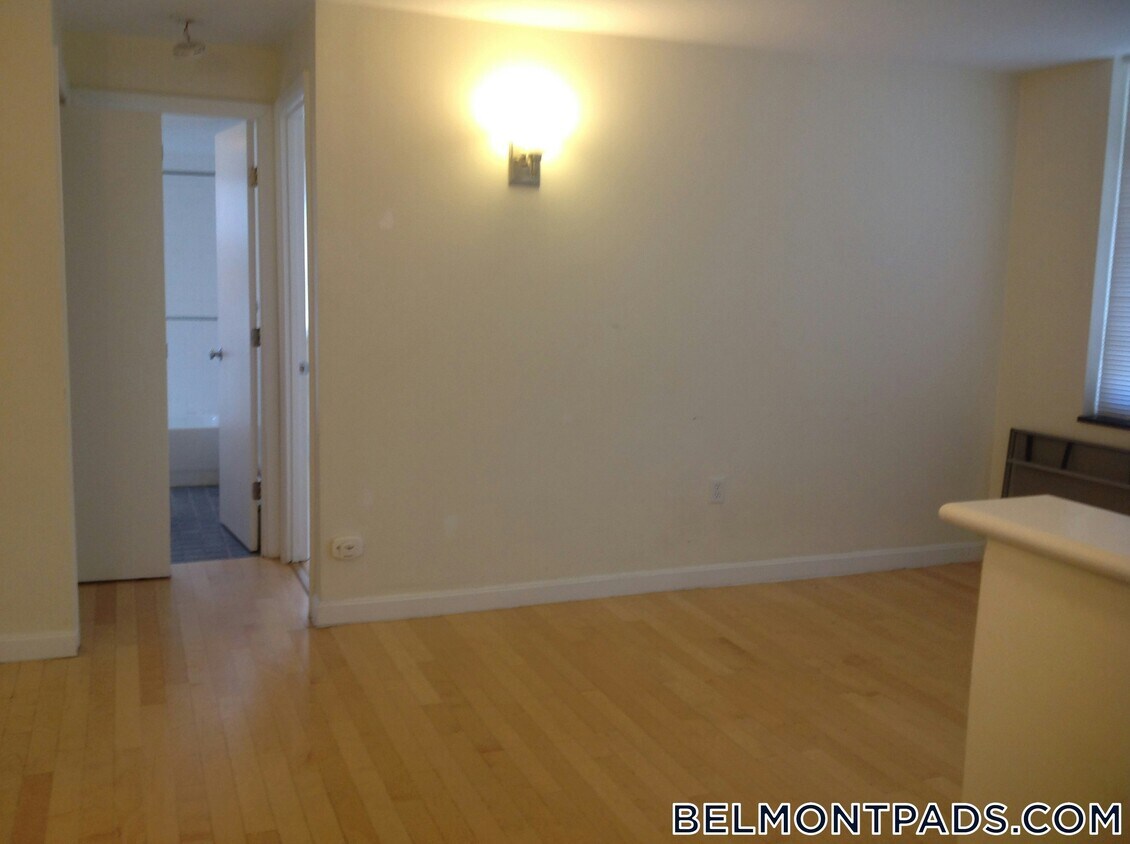 Primary Photo - 125 Trapelo Rd