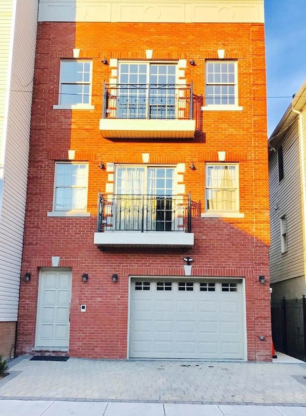 southern exposure - 48 Belmont Ave