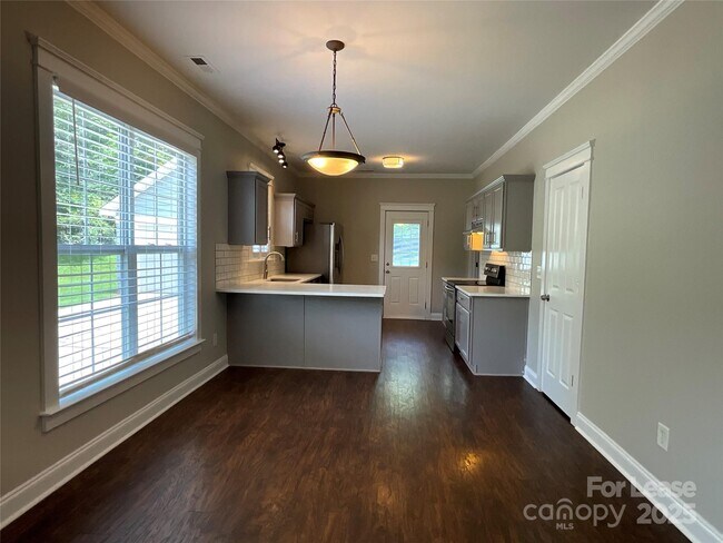 Foto del edificio - 8228 Ballymore Ct