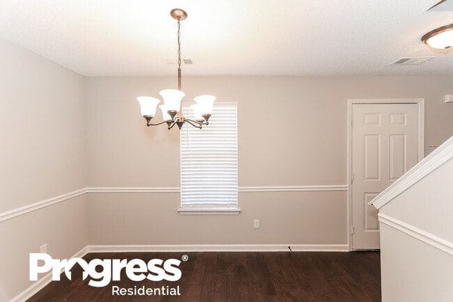 Building Photo - 7081 Naples Dr