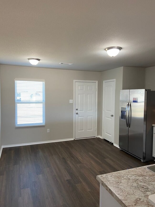 Building Photo - *$99 Rent + Amazon Cash* Four Bedroom | Two Bathroom Home in Conrad Court
